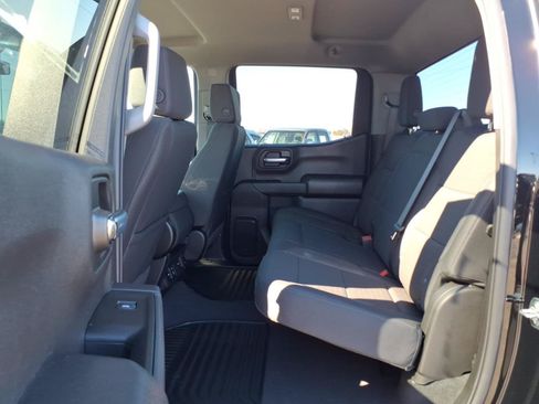 New 2026 Chevrolet Silverado 1500 Custom Trail Boss w/ LPO, Dark Essentials Package AWD/4WD image 9