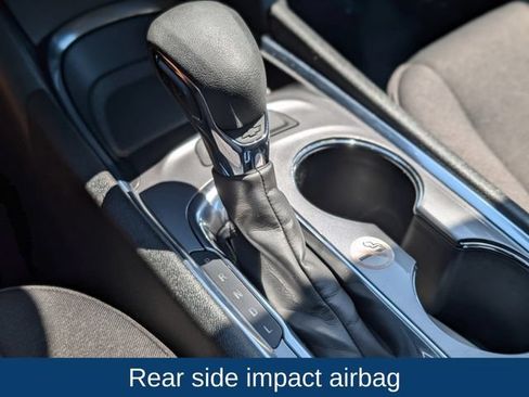 Used 2023 Chevrolet Malibu LT FWD image 17
