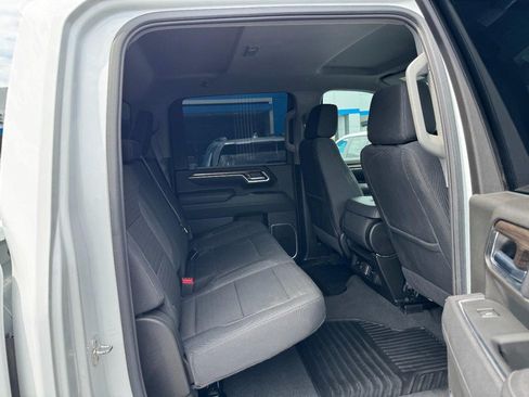 Used 2025 Chevrolet Silverado 2500 LT w/ Convenience Package AWD/4WD image 10