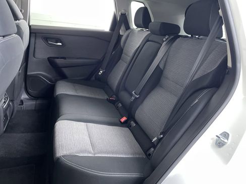 Used 2022 Nissan Rogue SV image 20