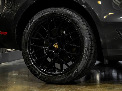 Used 2017 Porsche Macan image 60