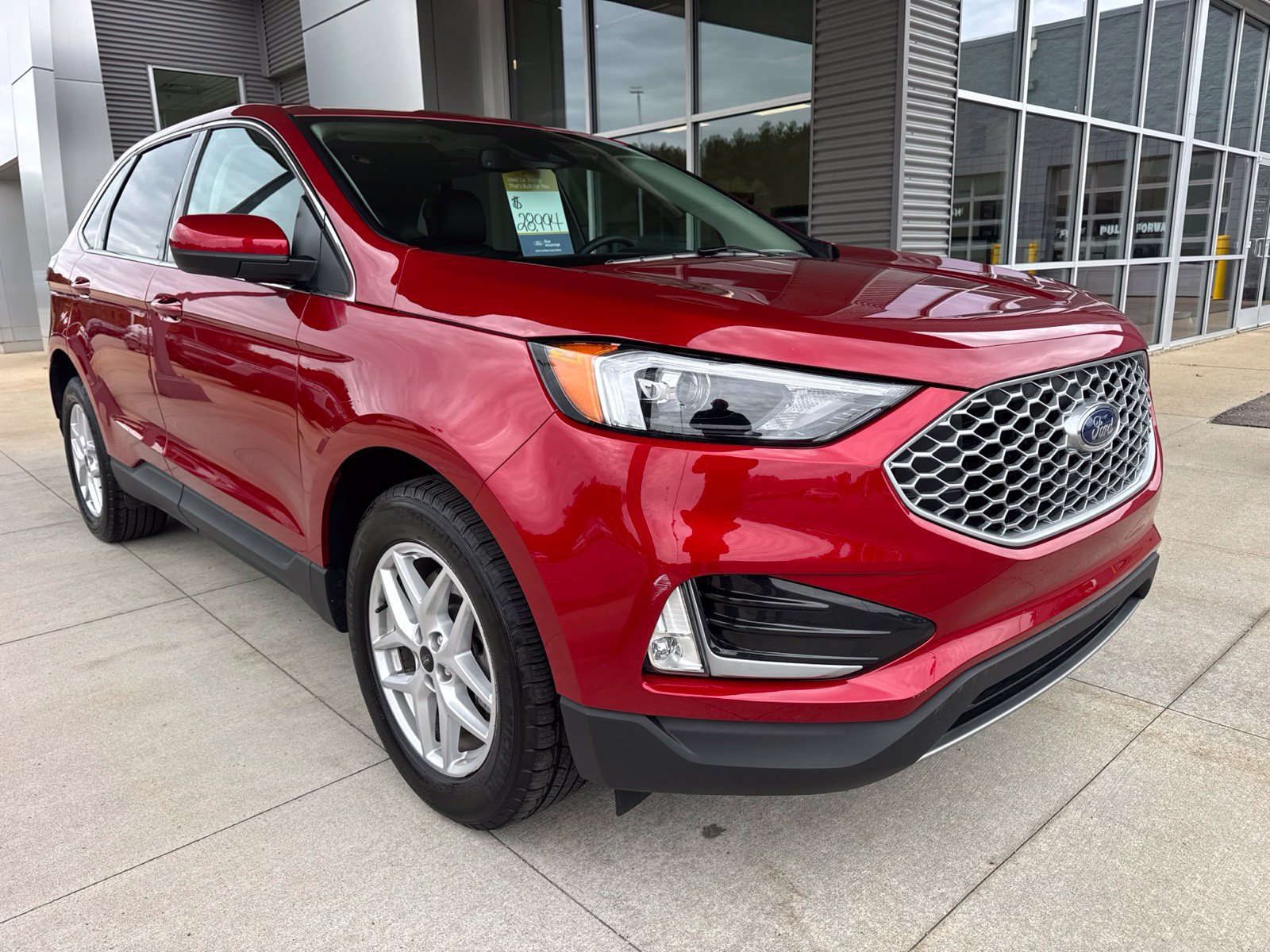 Certified 2024 Ford Edge SEL w/ Convenience Package AWD/4WD image 10