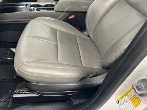 Used 2023 Lincoln Corsair AWD w/ Equipment Group 101A image 14