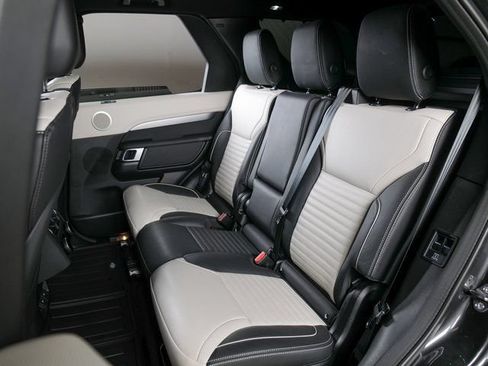 Certified 2024 Land Rover Discovery Dynamic SE AWD/4WD image 5