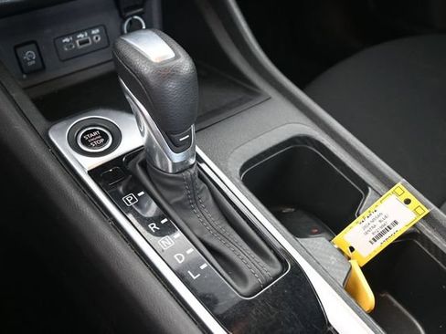 Used 2024 Nissan Sentra SV FWD image 22