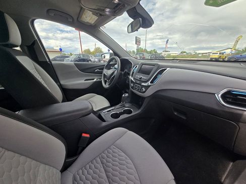 Used 2020 Chevrolet Equinox LS image 17