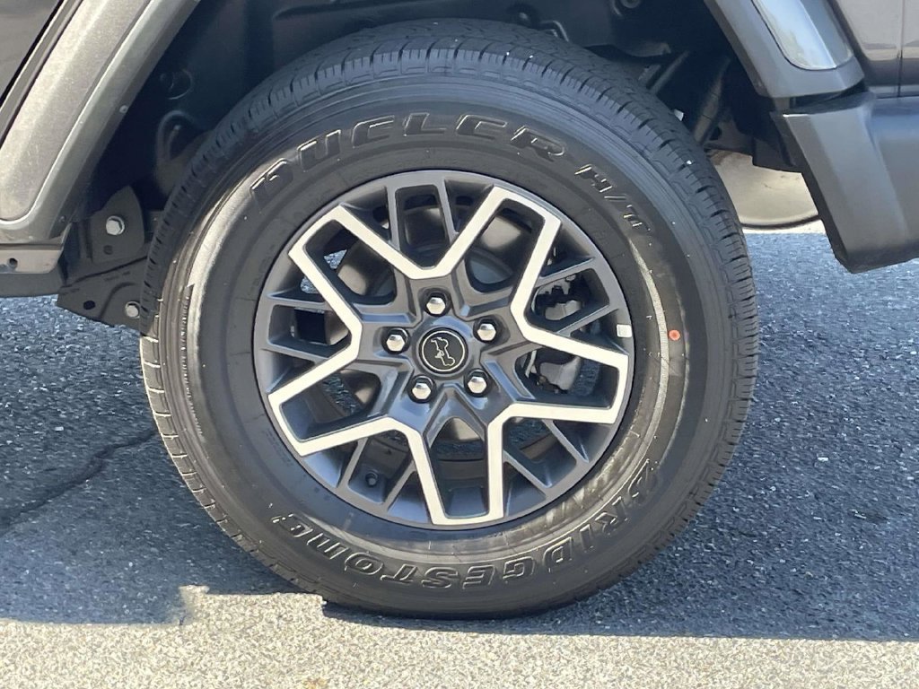 Certified 2026 Jeep Wrangler Unlimited Sahara AWD/4WD image 13