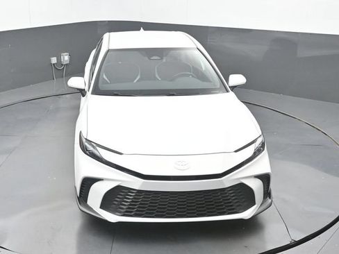 Used 2025 Toyota Camry SE w/ Convenience Package FWD image 28