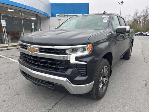 Used 2023 Chevrolet Silverado 1500 LT image 1