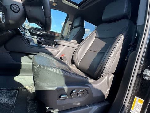 Used 2024 GMC Sierra 1500 Denali AWD/4WD image 18