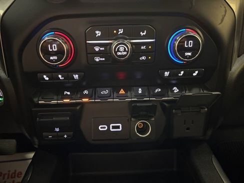 Used 2022 Chevrolet Silverado 1500 LTZ w/ Z71 Off-Road Package AWD/4WD image 21