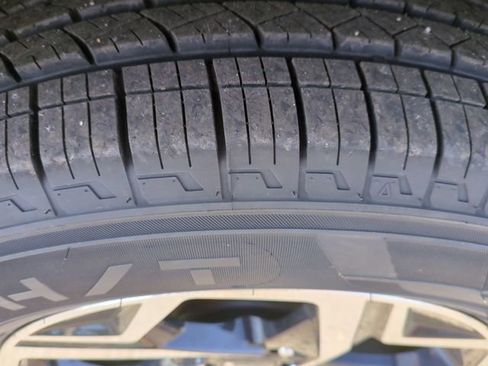 Used 2024 Kia Sportage LX image 11