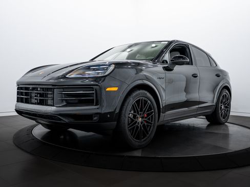 New 2026 Porsche Cayenne S image 1