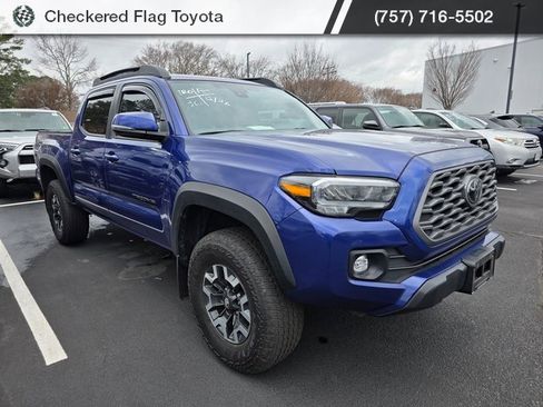 Used 2023 Toyota Tacoma TRD Off-Road image 3