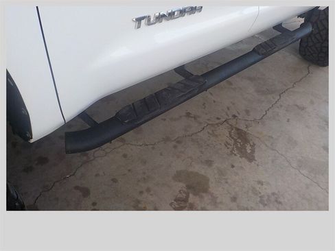 Used 2018 Toyota Tundra Limited w/ Limited Premium Package AWD/4WD image 29