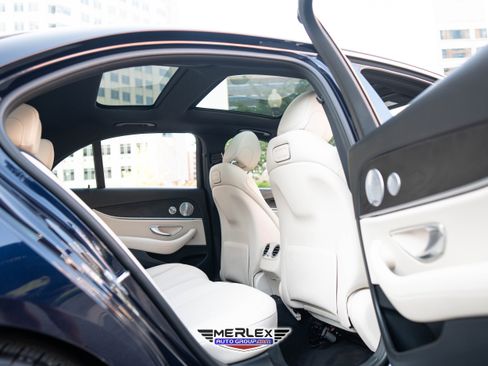 Used 2018 Mercedes-Benz E 400 4MATIC Sedan image 19