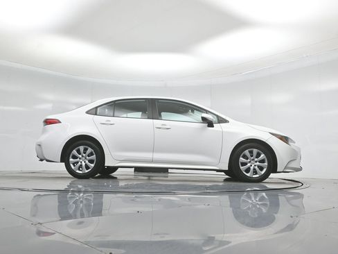 Used 2023 Toyota Corolla LE FWD image 46