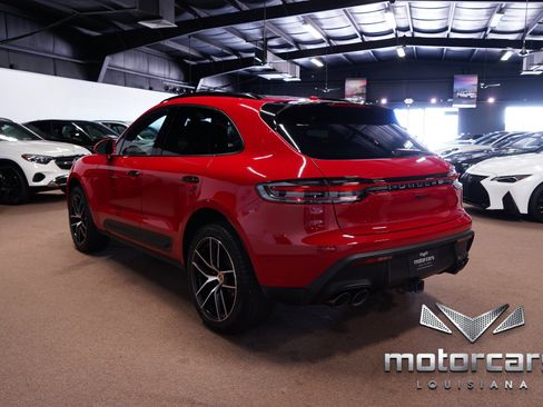 Used 2025 Porsche Macan AWD/4WD image 5
