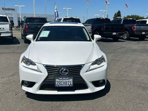 Used 2016 Lexus IS 200t RWD image 9