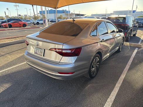 Used 2021 Volkswagen Jetta SEL image 5