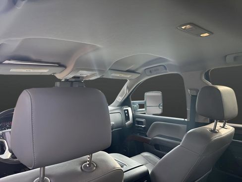 Used 2018 GMC Sierra 1500 SLT image 28