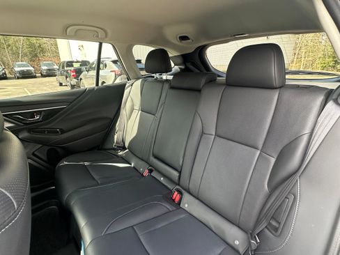Used 2022 Subaru Outback Limited image 15