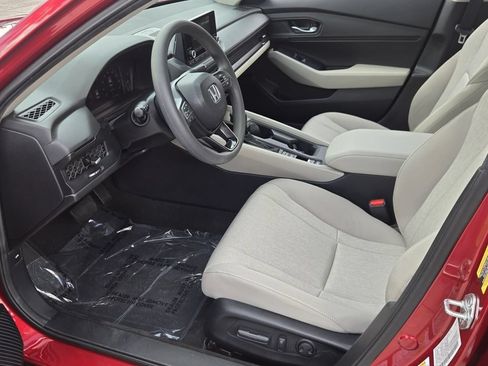 Used 2024 Honda Accord EX image 11
