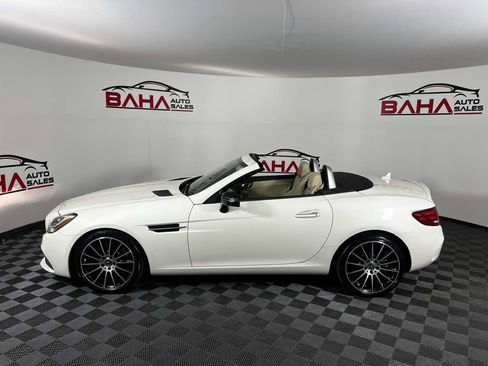 Used 2019 Mercedes-Benz SLC 300 w/ Premium Package image 17