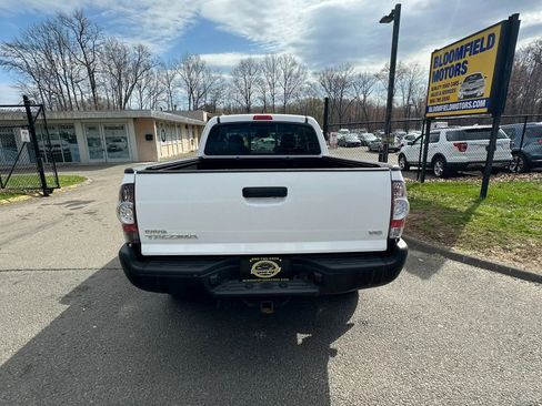 Used 2014 Toyota Tacoma 4x4 Access Cab V6 w/ TRD Sport Package image 6
