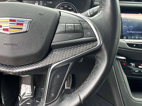 Certified 2022 Cadillac XT5 Sportv image 18