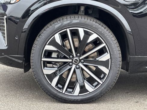 New 2026 Volvo XC90 T8 Plus w/ Protection Package AWD/4WD image 31
