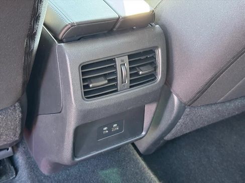 Certified 2022 Nissan Rogue SV AWD/4WD image 12