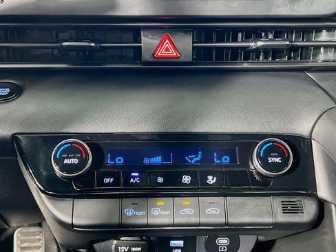 Certified 2025 Hyundai Elantra Sport FWD image 15