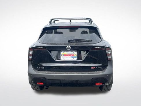 New 2026 Nissan Kicks SR w/ Cold Weather Package image 4