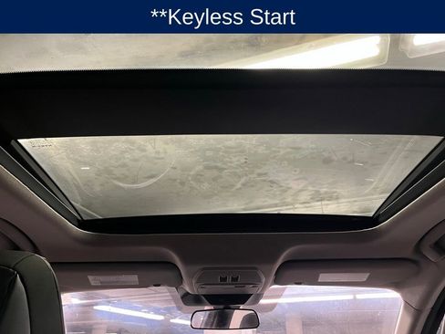 Used 2025 Nissan Kicks SR w/ SR Premium Package image 9