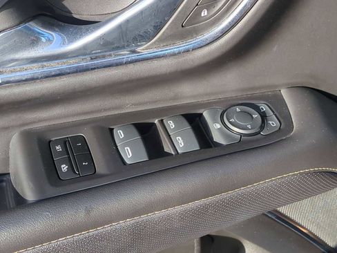 Used 2024 GMC Yukon SLT image 22