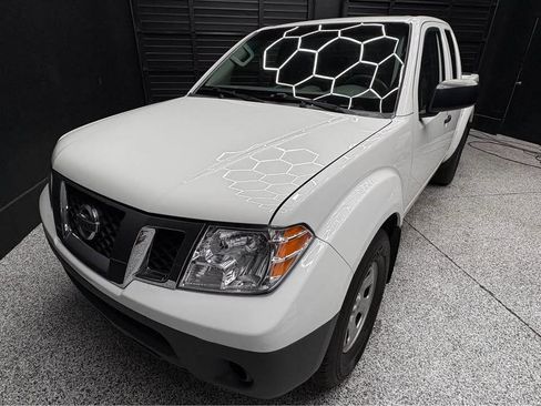 Used 2021 Nissan Frontier S image 6