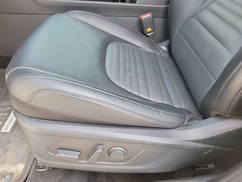 Used 2025 Kia Sportage SX FWD image 13