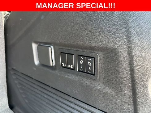 Used 2021 Chevrolet Tahoe Z71 w/ Z71 Signature Package AWD/4WD image 15