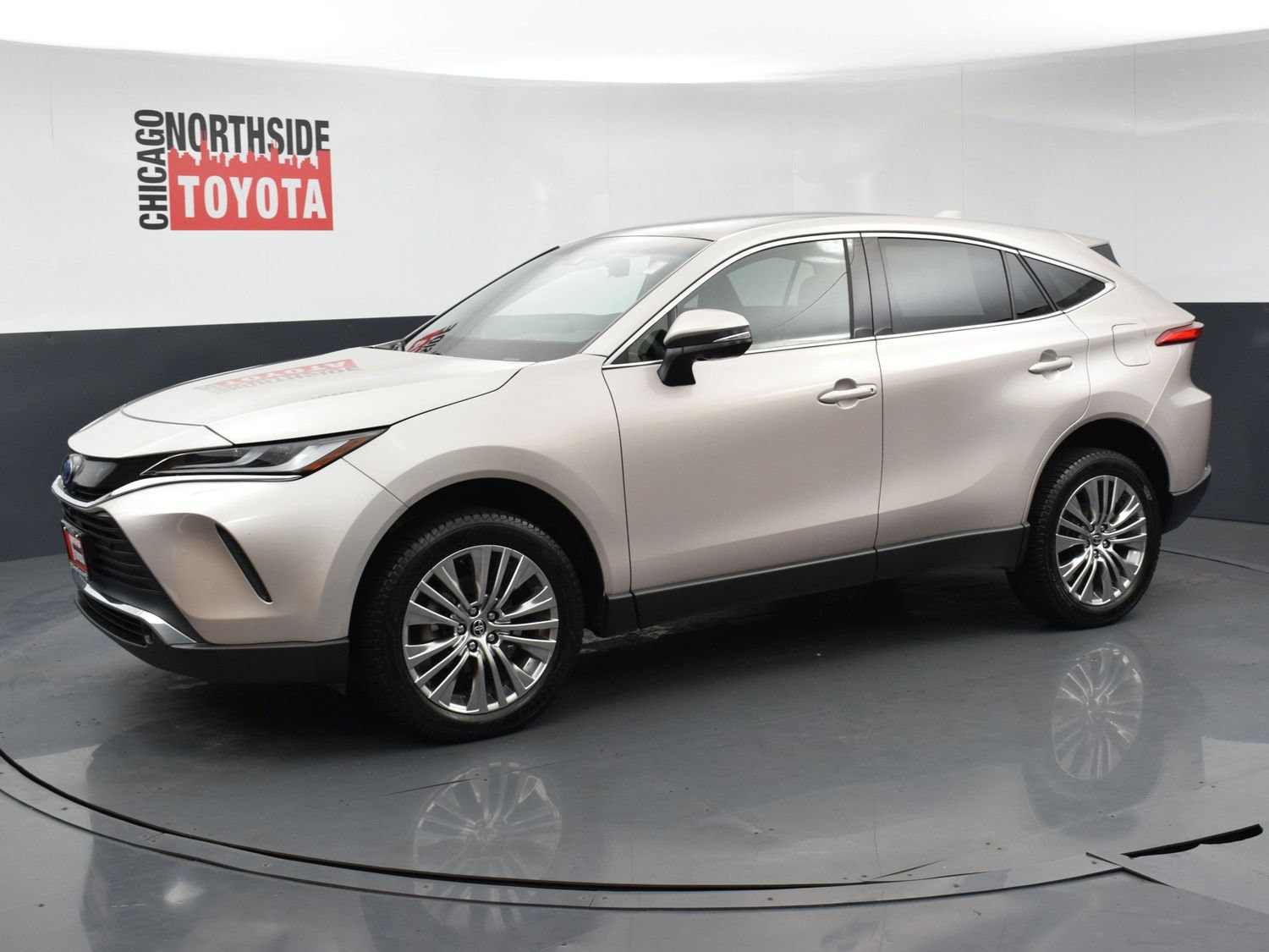 Used 2023 Toyota Venza Limited AWD/4WD image 8