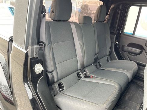 Used 2024 Jeep Gladiator Sport image 25