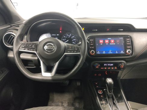 Used 2021 Nissan Kicks SR w/ Exterior Package FWD image 22