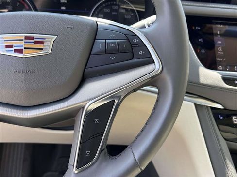 Used 2025 Cadillac XT5 Premium Luxury w/ Technology Package AWD/4WD image 26