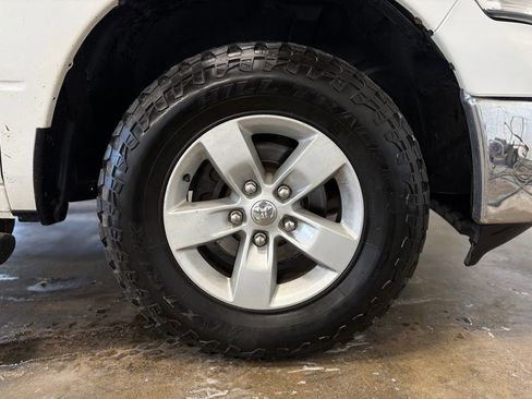 Used 2019 RAM 1500 ST w/ SXT Appearance Group image 33