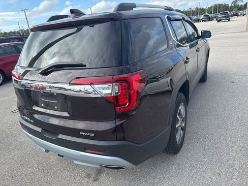 Used 2021 GMC Acadia SLT w/ Premium Package image 2