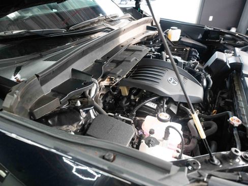 Used 2024 Toyota Grand Highlander XLE image 33