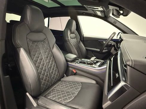 Used 2024 Audi SQ8 Prestige w/ Prestige Package image 23