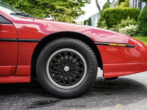 Used 1988 Pontiac Fiero GT RWD image 11