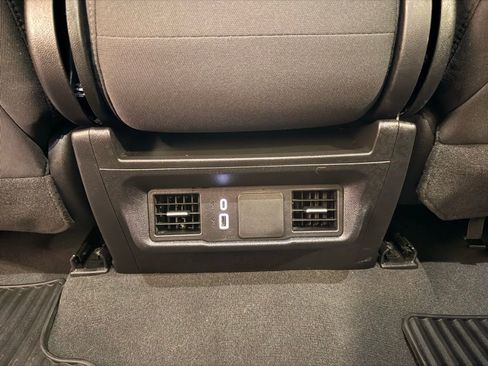 Used 2024 Chevrolet Silverado 1500 Custom image 30