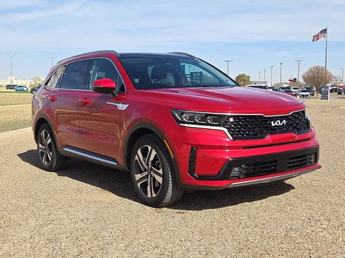 Used 2022 Kia Sorento SX w/ Panoramic Sunroof Package image 7